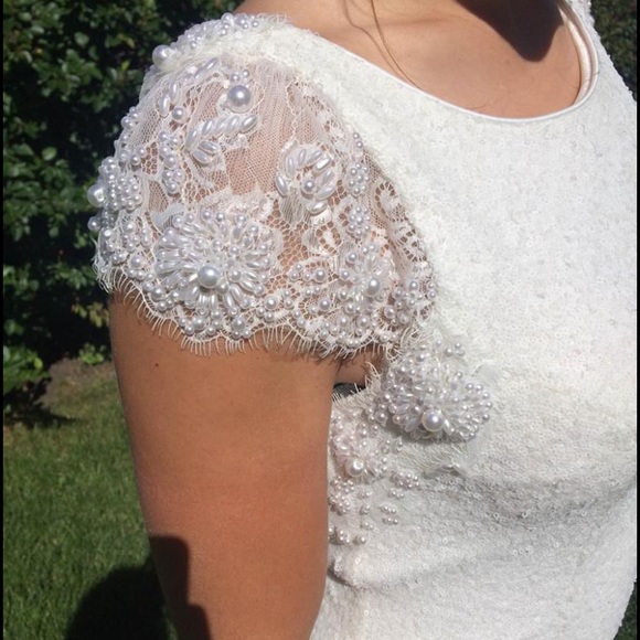 NEW- Vintage glam style wedding dress - Picture 3 of 10